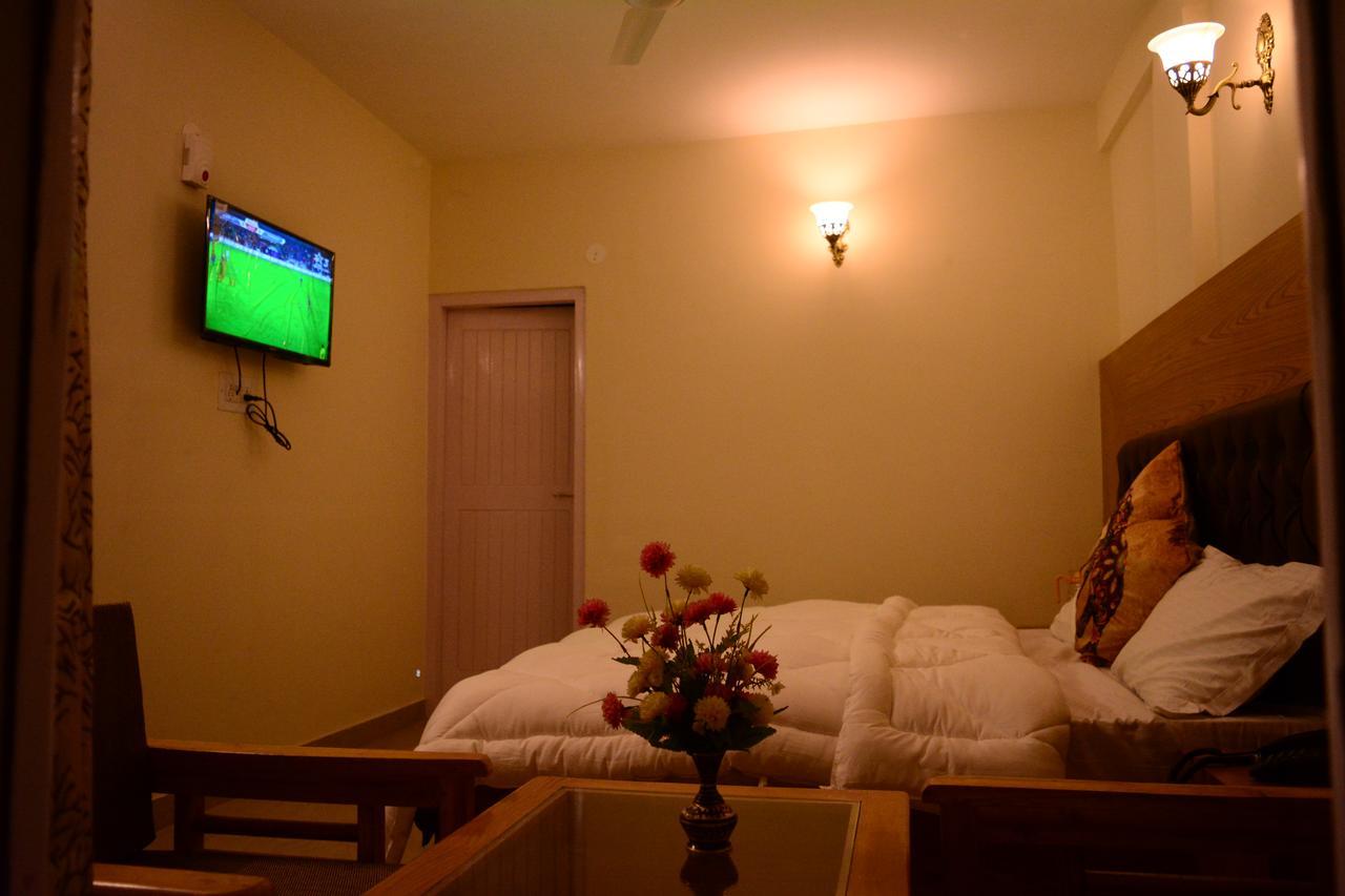 Bed and Breakfast Ambika Bliss à Manāli Extérieur photo