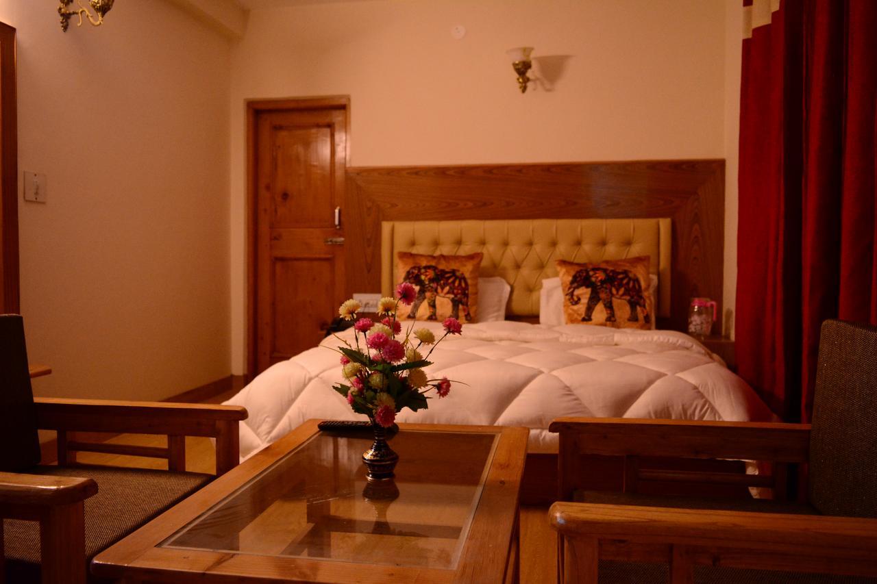 Bed and Breakfast Ambika Bliss à Manāli Extérieur photo